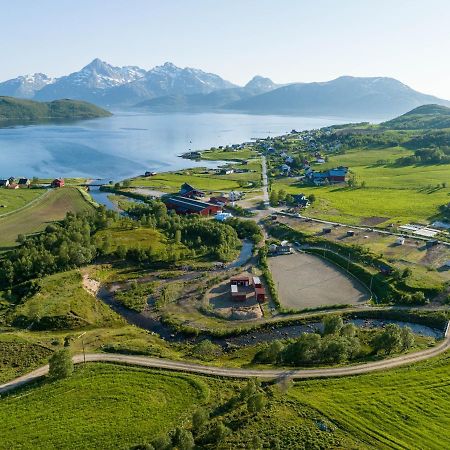 Storjord Farmstay Ranchhouse Kvaloya Dış mekan fotoğraf